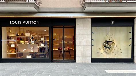 louis vuitton bari recensioni|Louis Vuitton Bari store, Italy.